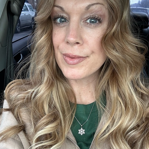 Meet your Posher, Ashley - Picture 3 of 4